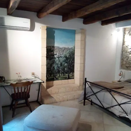 Alloggio In Edificio Storico -palazzo Farao-