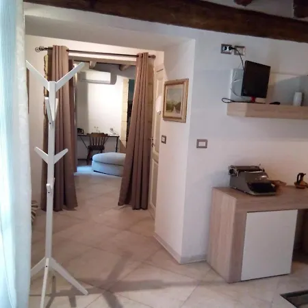 Alloggio In Edificio Storico -palazzo Farao- Casa vacanze Maida